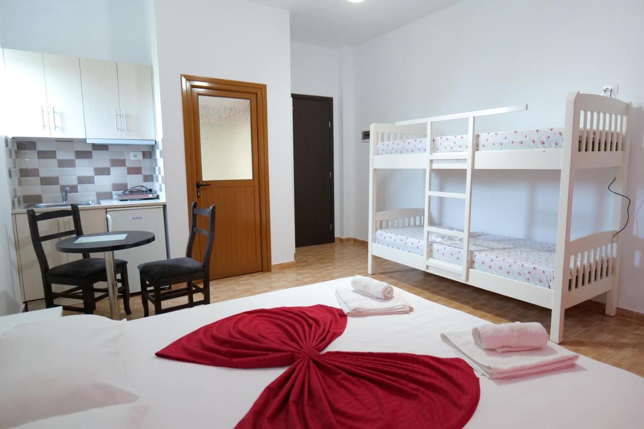 Vila Relax Ksamil Esterno foto